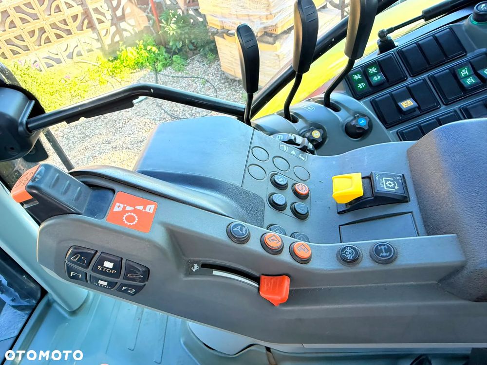Claas Arion 650 - 14