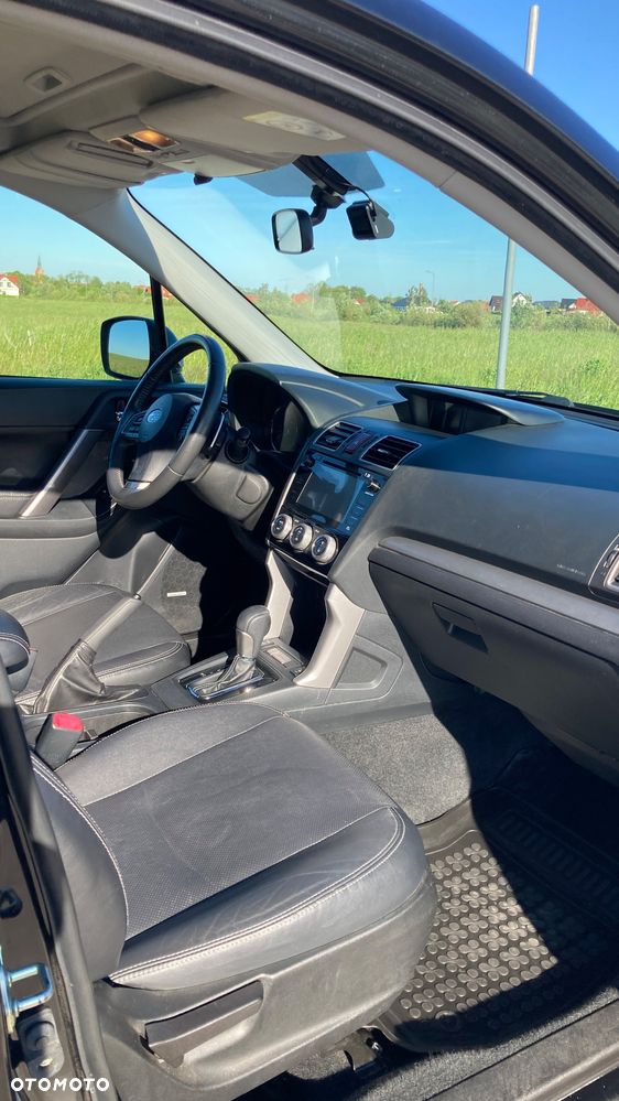 Subaru Forester 2.0 XT Platinum Lineartronic - 11