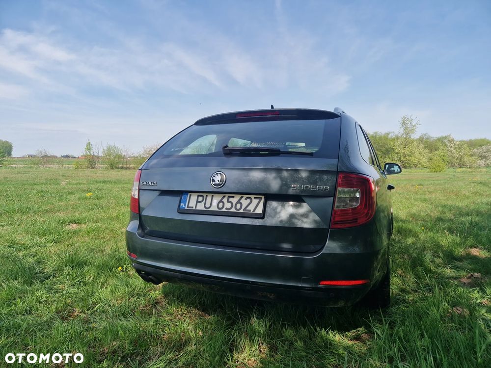 Skoda Superb 1.8 TSI Ambition Outdoor DSG - 4