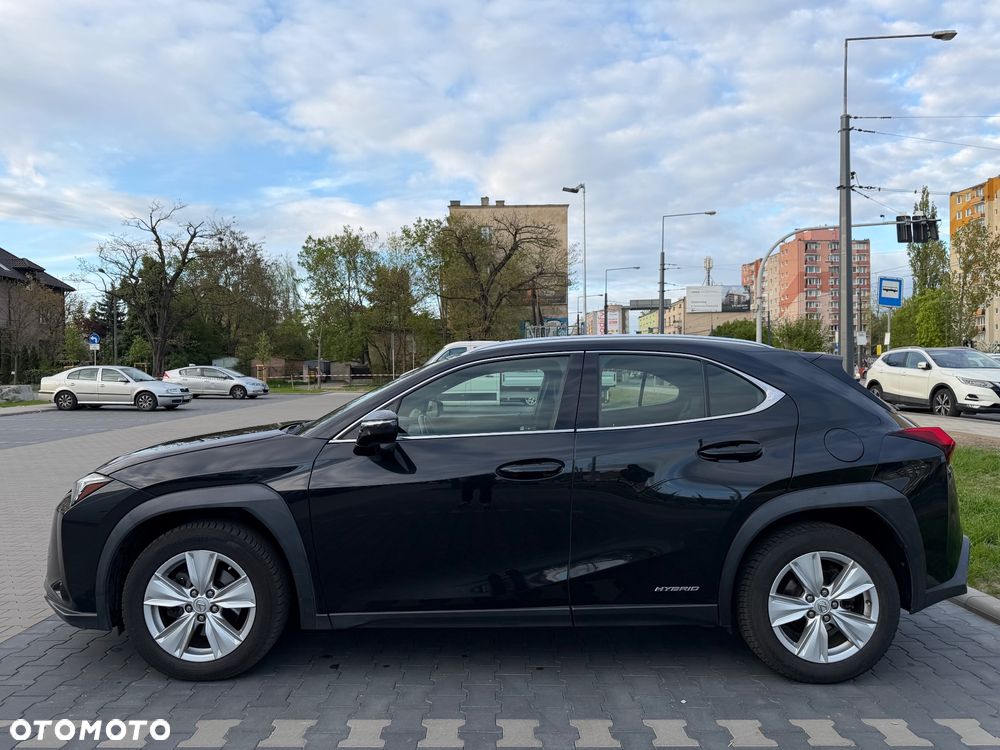 Lexus UX 250h Business Edition - 5