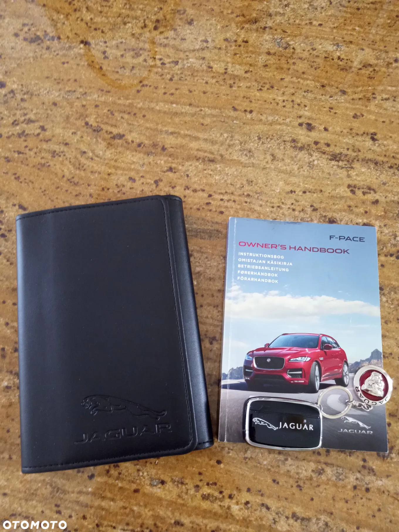 Jaguar F-Pace 25t AWD Prestige - 34