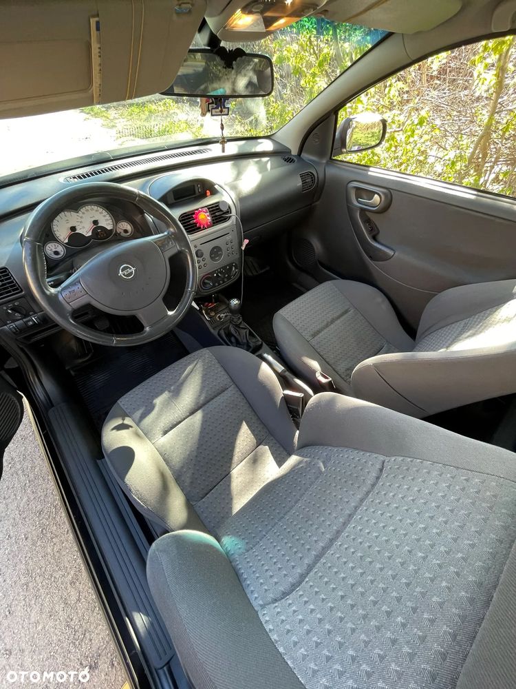 Opel Corsa 1.4 16V - 15