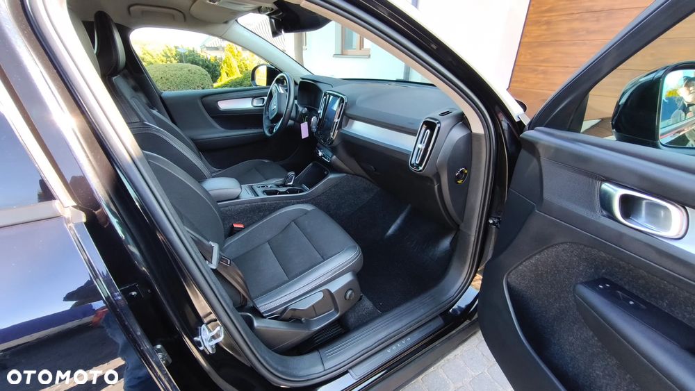 Volvo XC 40 D3 SCR AWD Momentum - 9