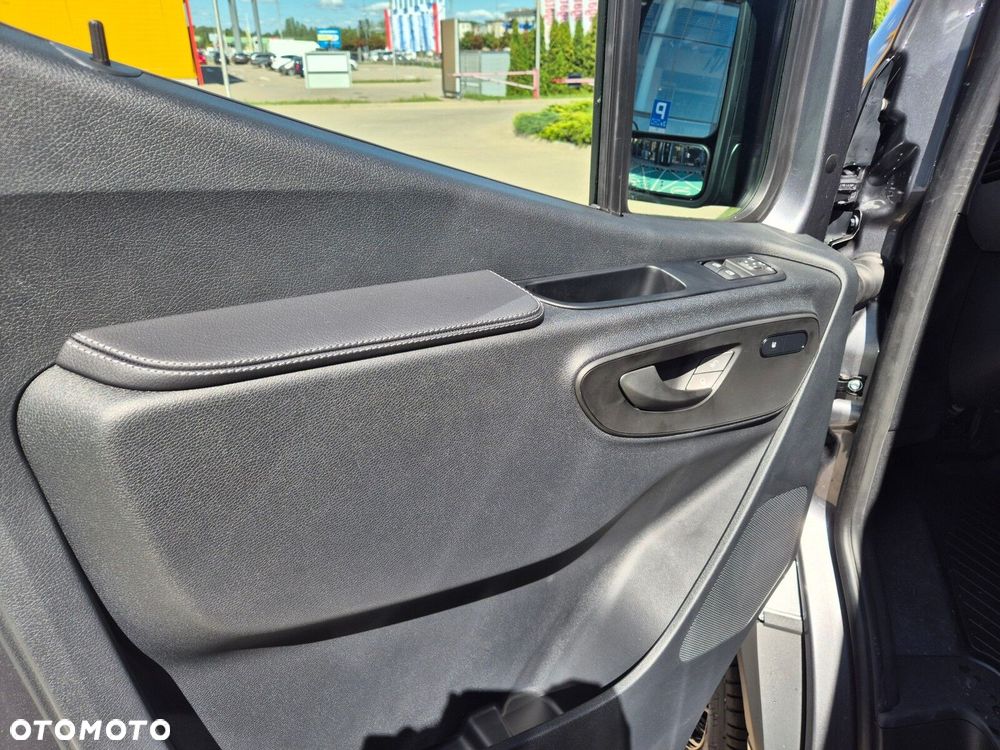 Mercedes-Benz Sprinter Sprinter - 24