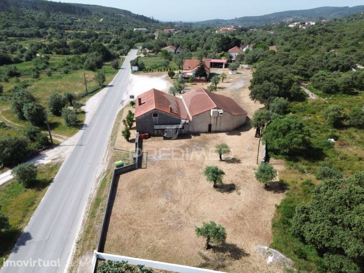 Moradia + Estabelecimento Comercial - Mendiga, Porto de Mós - Grande imagem: 4/36