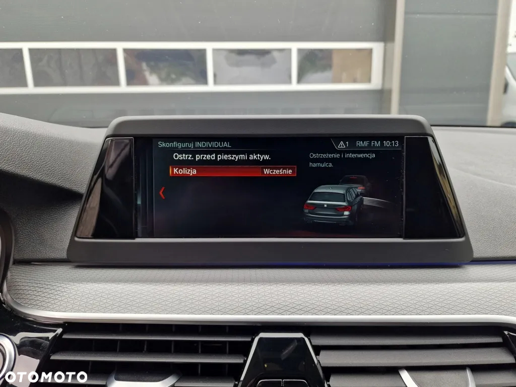 BMW Seria 5 530d Touring Sport Line - 38