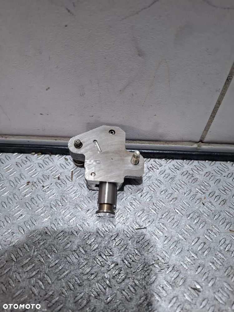 Napinacz rozrządu Renault 1,3TCE nr 130709579R - 3
