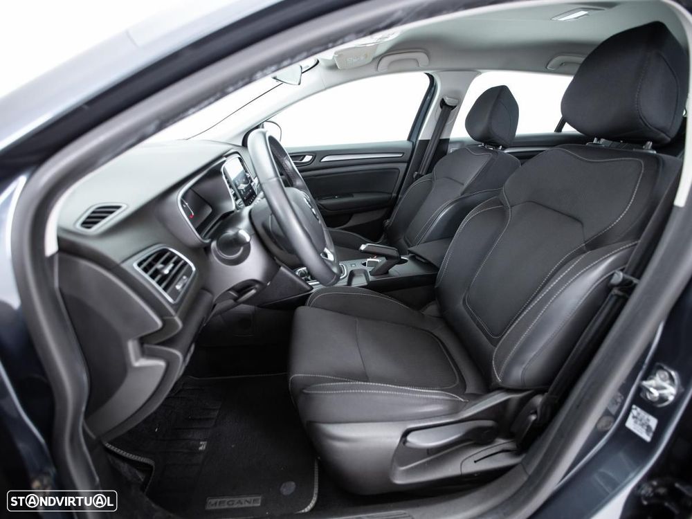 Renault Mégane Sport Tourer - 8