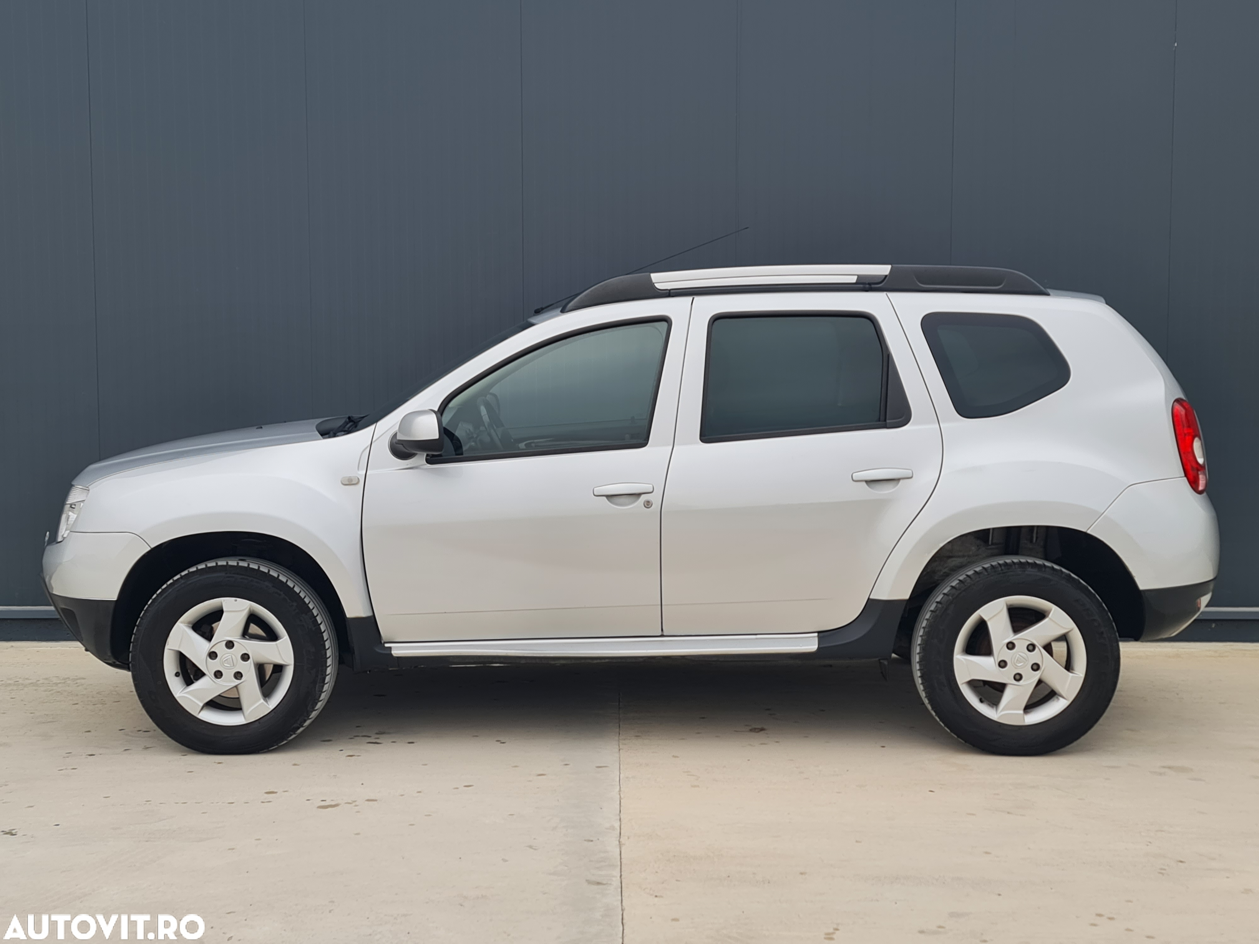 Dacia Duster 1.5 dCi 4x2 Laureate - 9