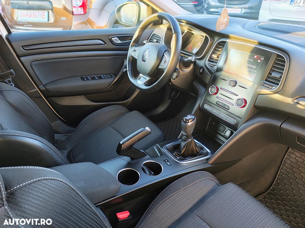 Renault Megane BLUE dCi Business - 10