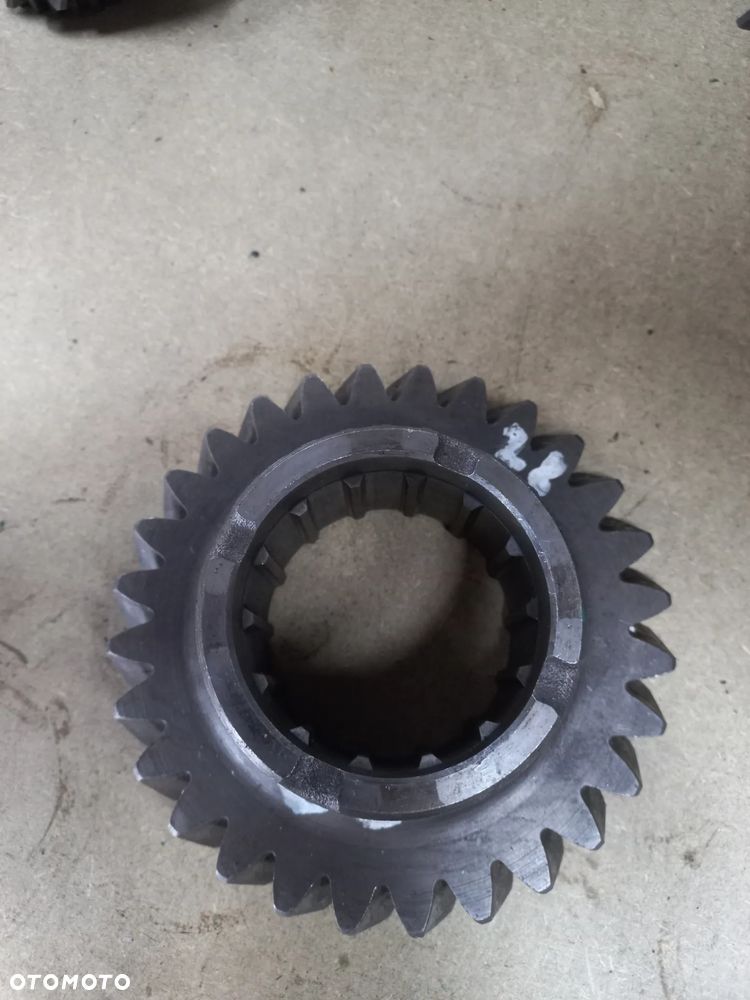 Massy Ferguson koło zębate 28z 3383433m1,3618320m1,koło 4 biegu, - 2