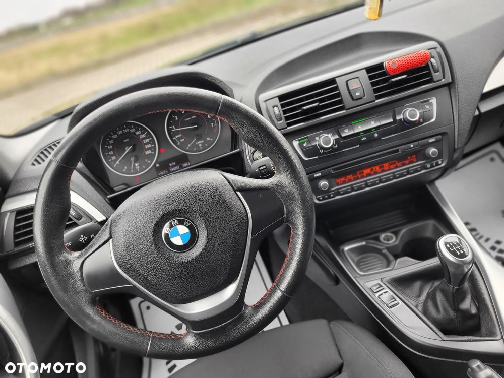 BMW Seria 1 116i Sport Line - 27