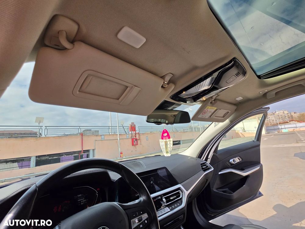 BMW Seria 3 320d xDrive AT MHEV - 35