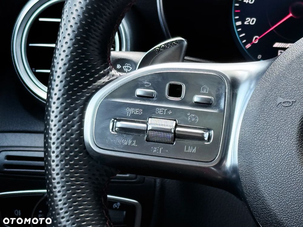 Mercedes-Benz GLC - 21