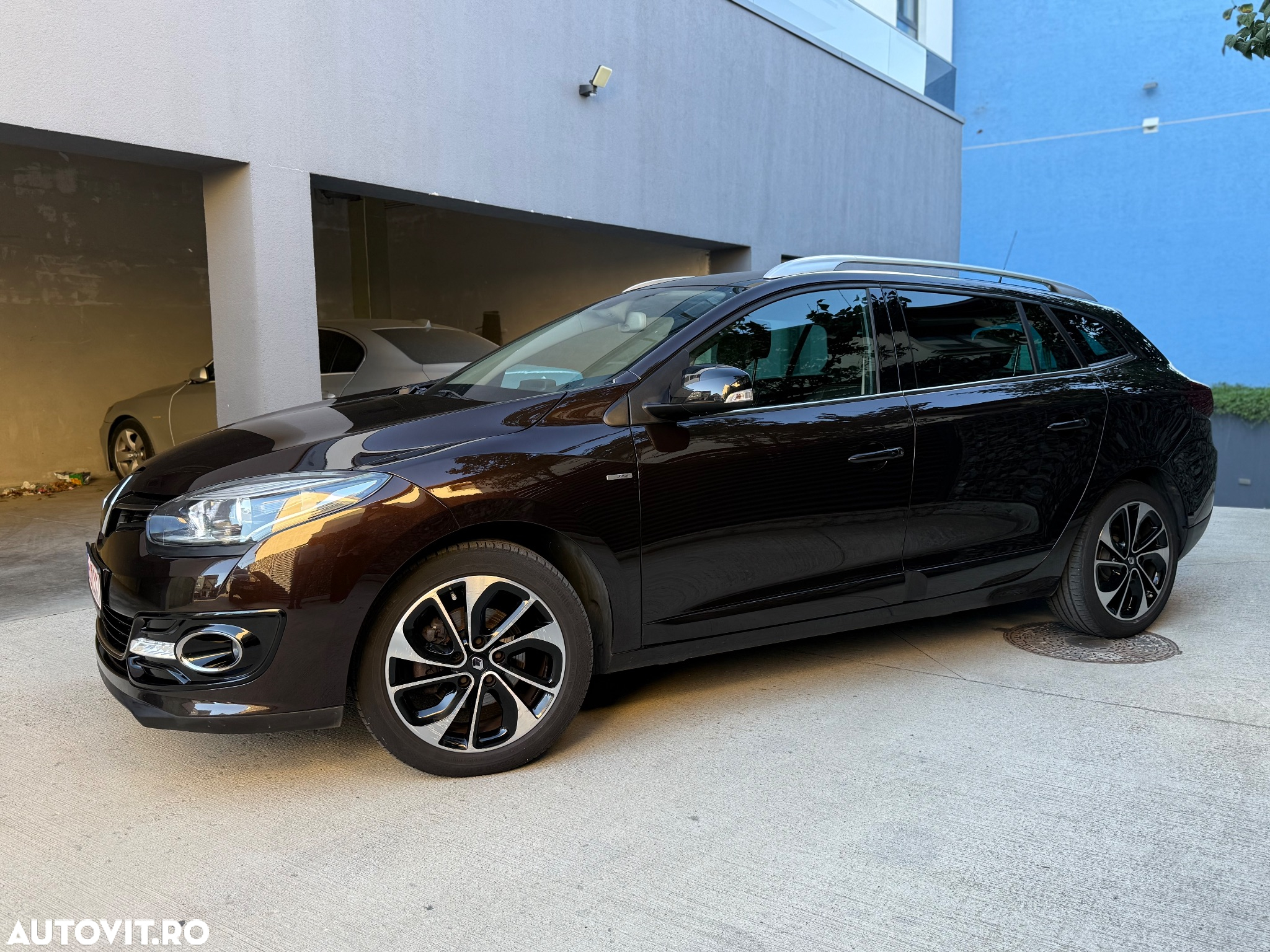 Renault Megane Grandtour ENERGY TCe 130 BOSE EDITION - 3