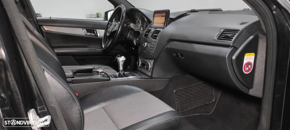Mercedes-Benz C 220 CDi Avantgarde BlueEfficiency - 24