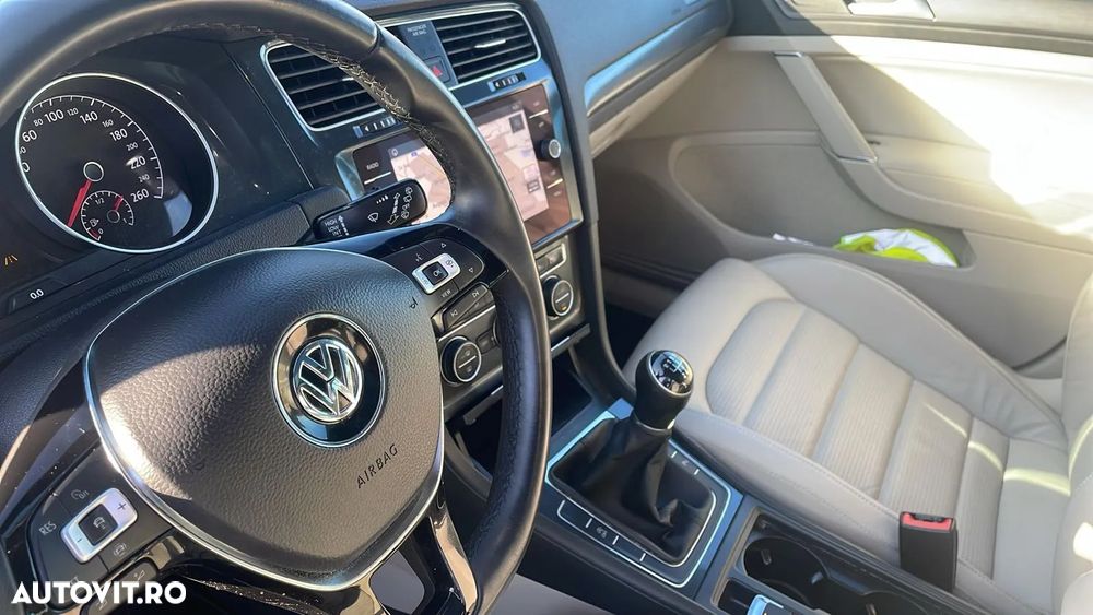 Volkswagen Golf 1.6 TDI Comfortline - 2