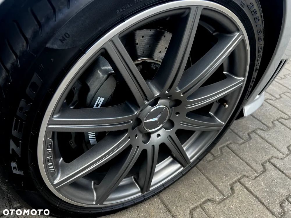 Mercedes-Benz Klasa E 63 AMG - 9