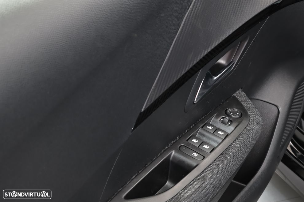 Peugeot 208 1.2 PureTech Style - 23