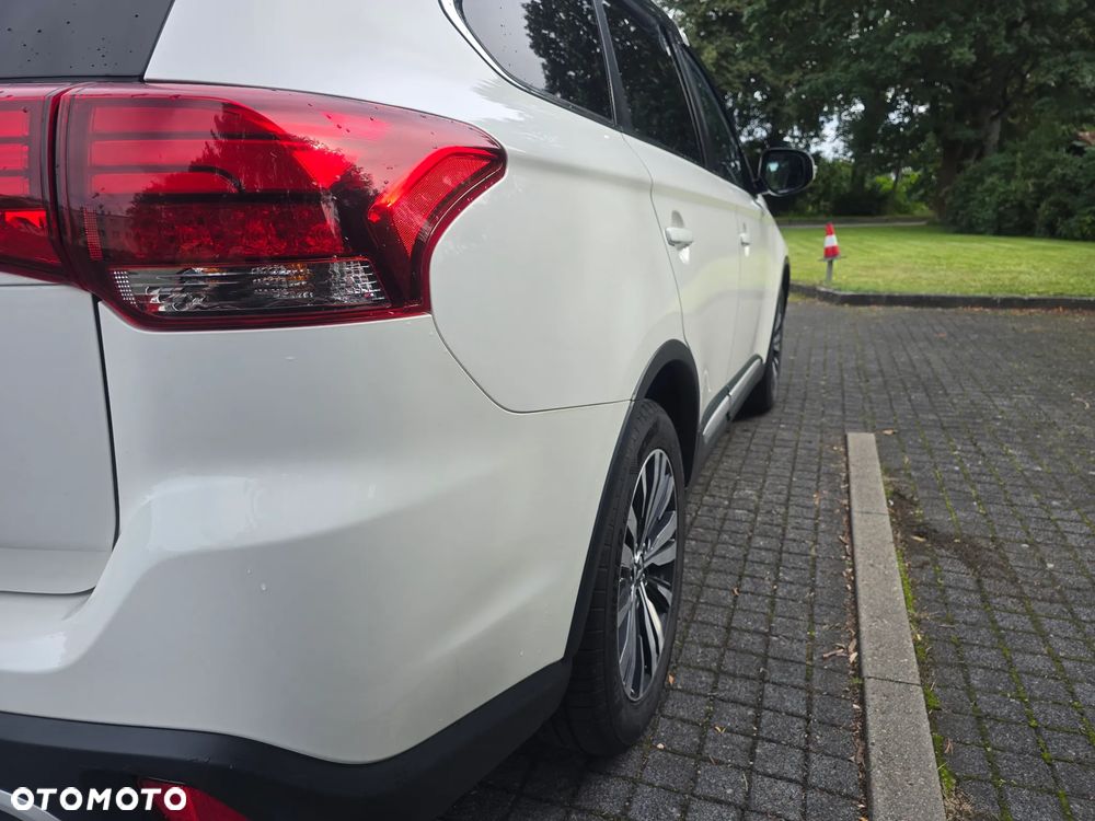 Mitsubishi Outlander 2.0 2WD CVT Active+ - 32