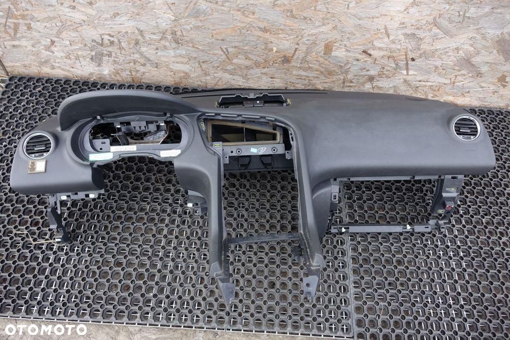 DESKA ROZDZIELCZA NAVI HEAD UP EUROPA OEM PEUGEOT 5008 I - 1