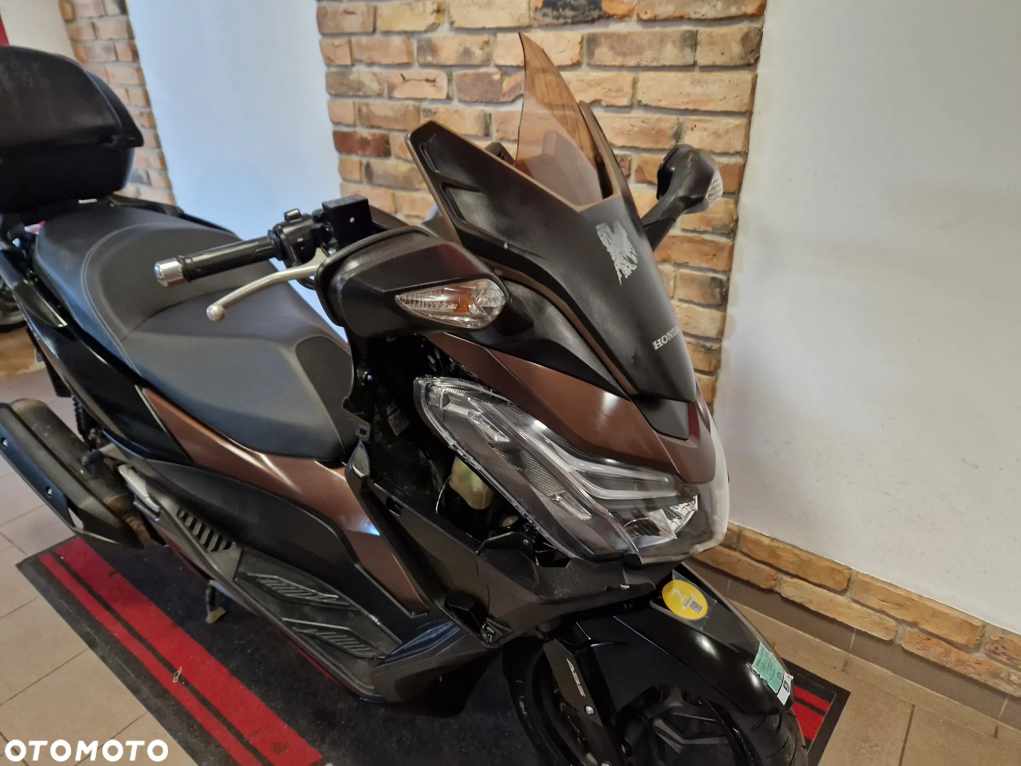 Honda NSS - 32