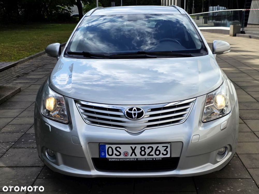 Toyota Avensis 1.8 Executive - 2