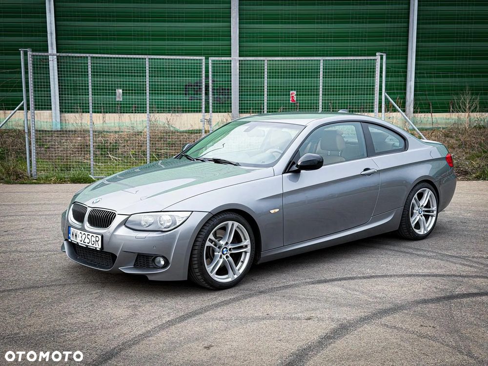 BMW Seria 3 325i M Sport Edition - 1
