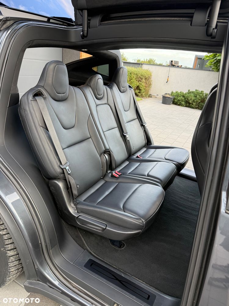 Tesla Model X Long Range Plus - 11