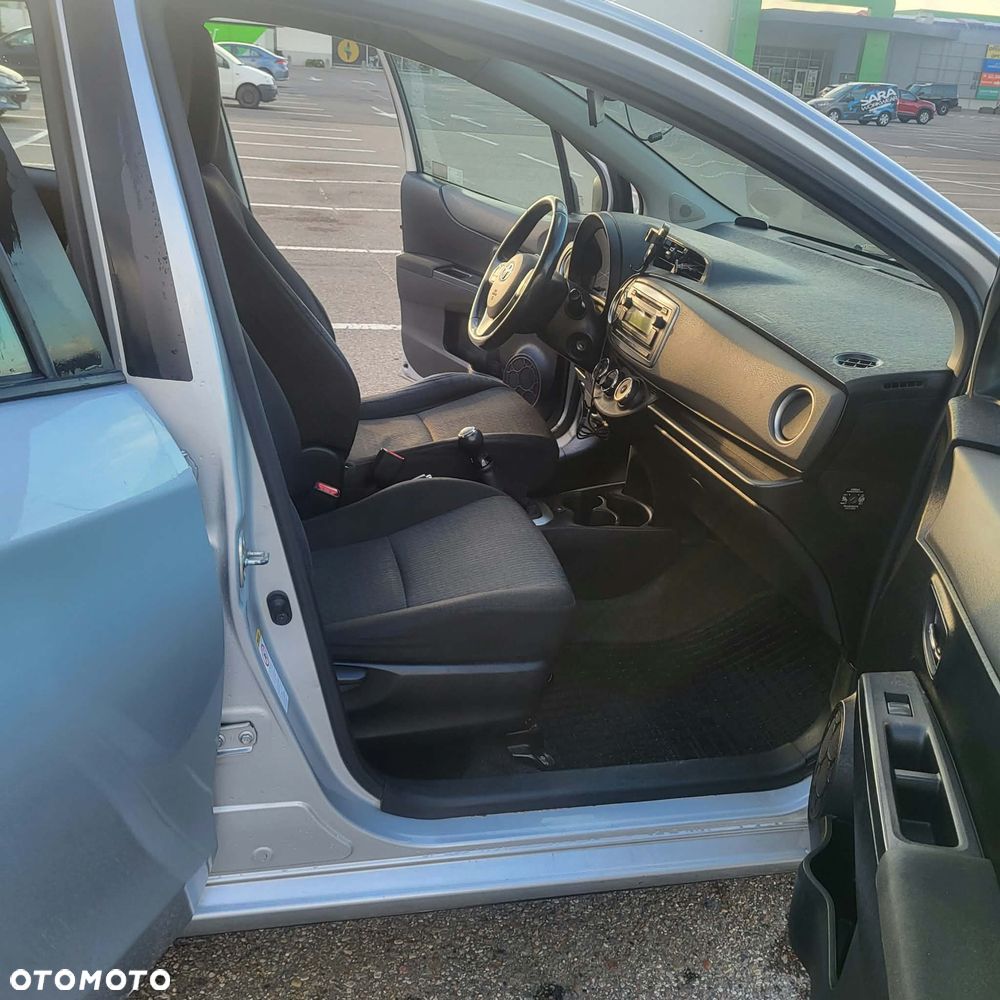 Toyota Yaris - 13