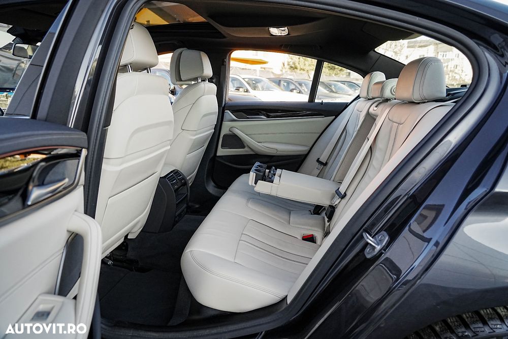 BMW Seria 5 530e Aut. Luxury Line - 16