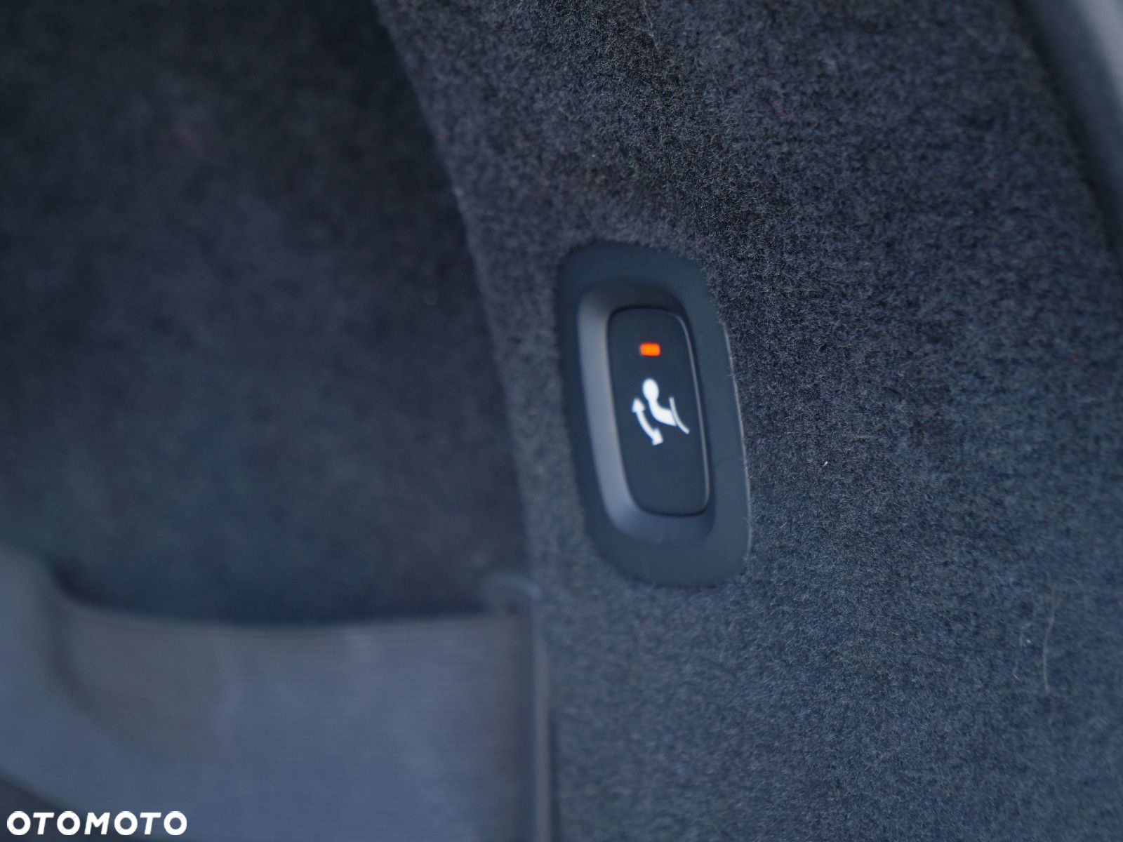 Volvo V90 Cross Country - 34