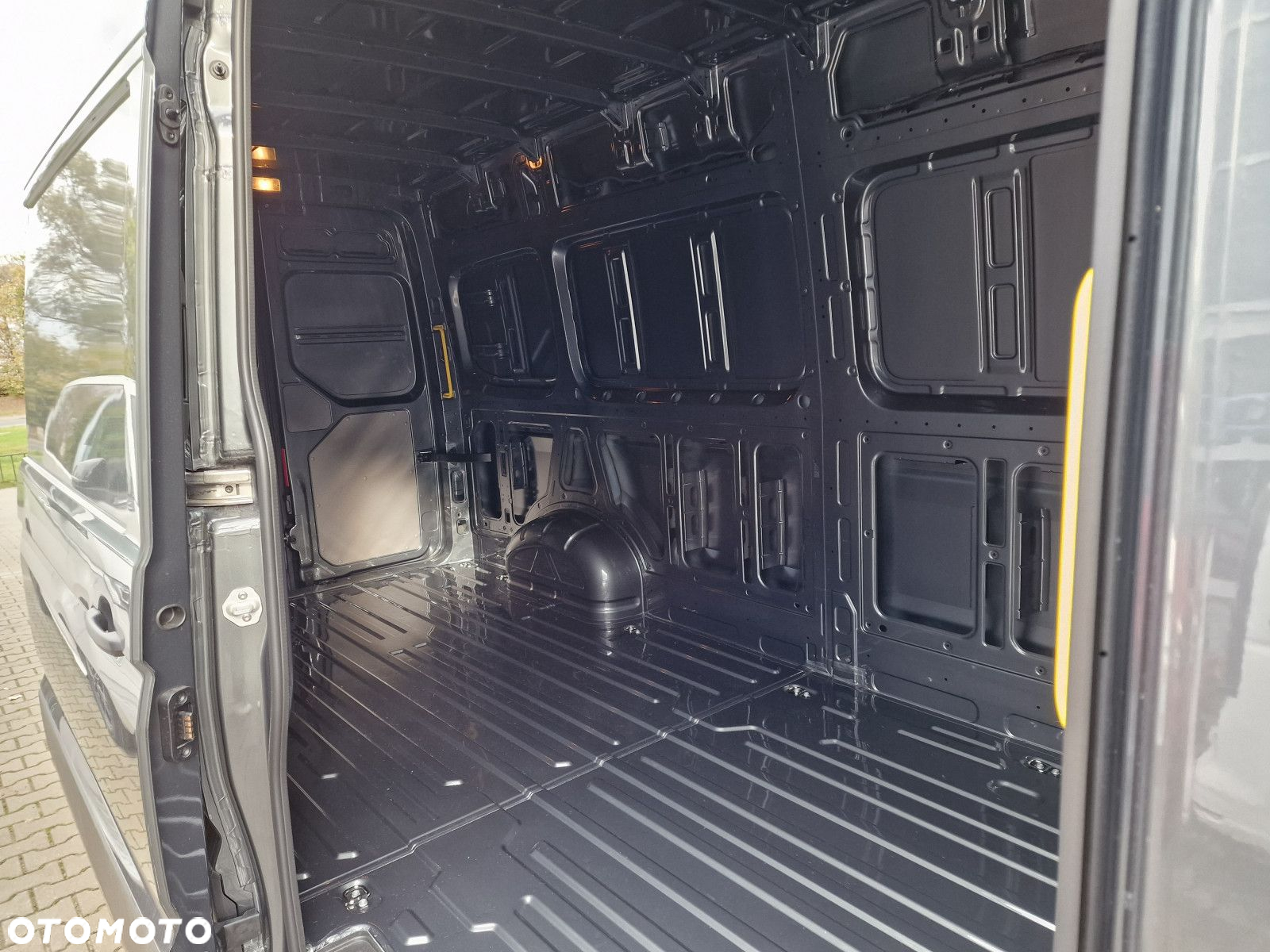 Volkswagen Crafter 35 Furgon 2.0 TDI Manual - 10