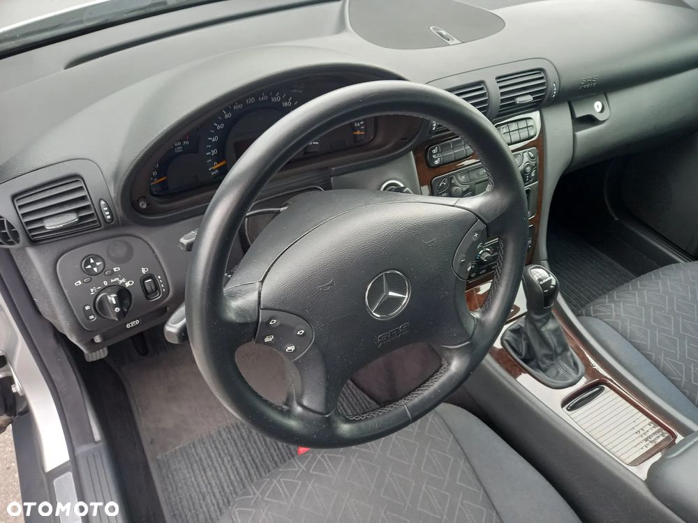 Mercedes-Benz Klasa C 180 Kompressor Elegance - 15