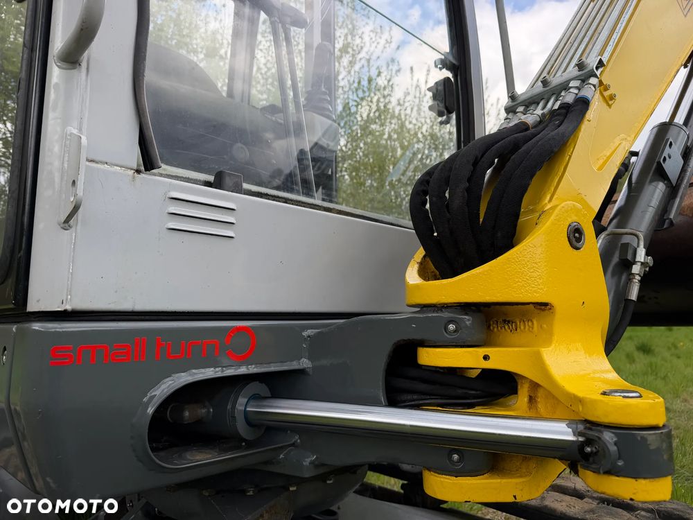 Wacker Neuson ET24 Koparka Gąsienicowa 2,6 tony. z VDS. 2021rok- 2300 Mtg Poziomowanie VDS silnik Yanmar. Maszyna Pochodzi z Norweskiej szkółki roślinnej. 2x drzwi ORYGINAŁ. Jak Nowa z salonu zero luzów i wycieków. Aktualna DEKRA. 2x oryginalna Łyżka. Szybka wolna jazda. Dodatkowe Linie Hydrauliczne na młot i wiertnice. Zaczep kulka na lemieszu. OKAZJA - 19