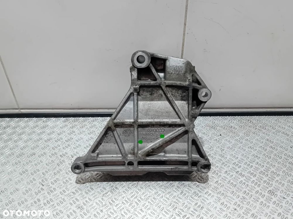 łapa alternatora VW T5 2.5 TDI 2007 070903143C