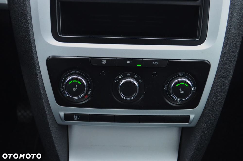 Skoda Octavia 1.6 Combi Selection - 19