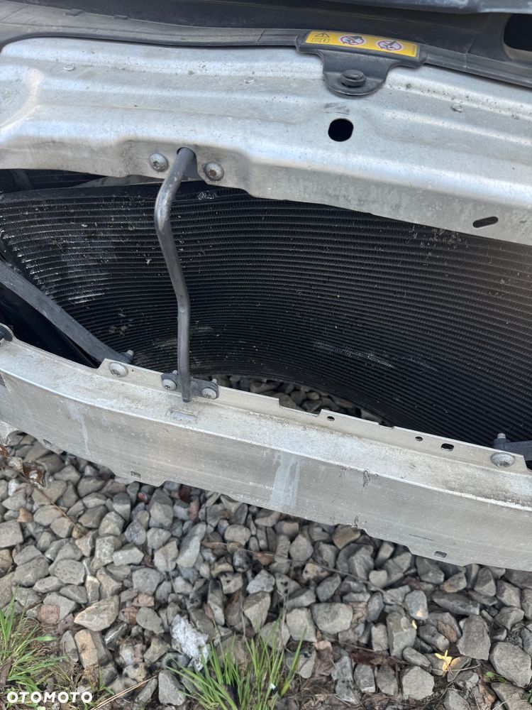 Mercedes-Benz Klasa C 180 9G-TRONIC Edition - 14