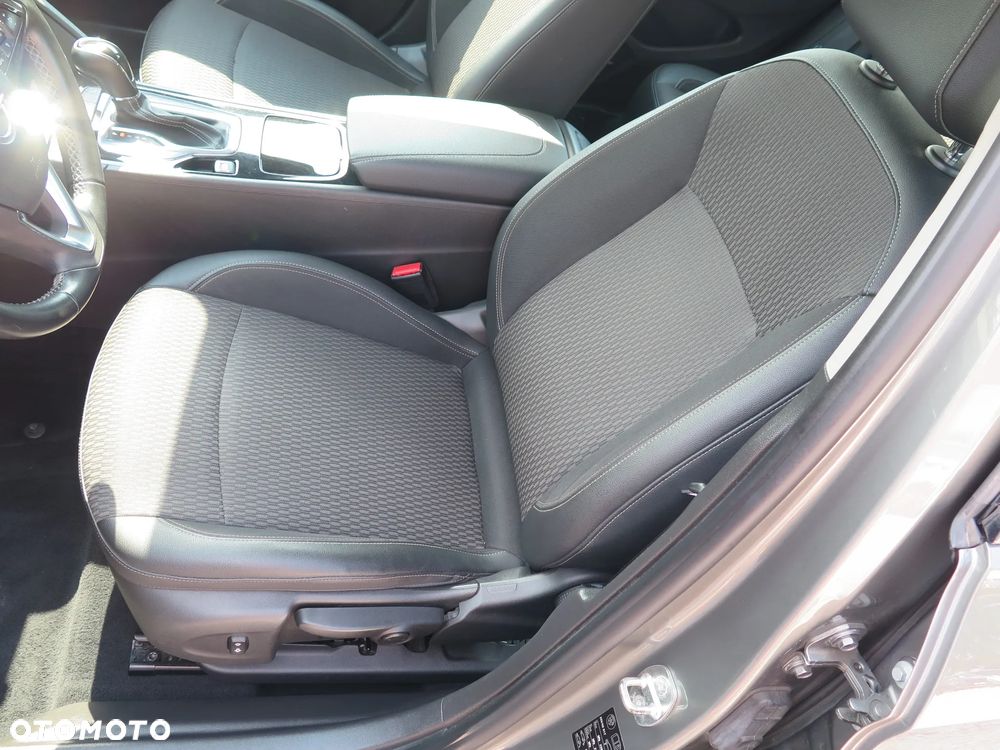 Opel Insignia 1.5 T Exclusive S&S - 15