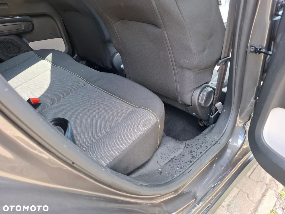 Citroën C3 Pure Tech 82 FEEL - 18