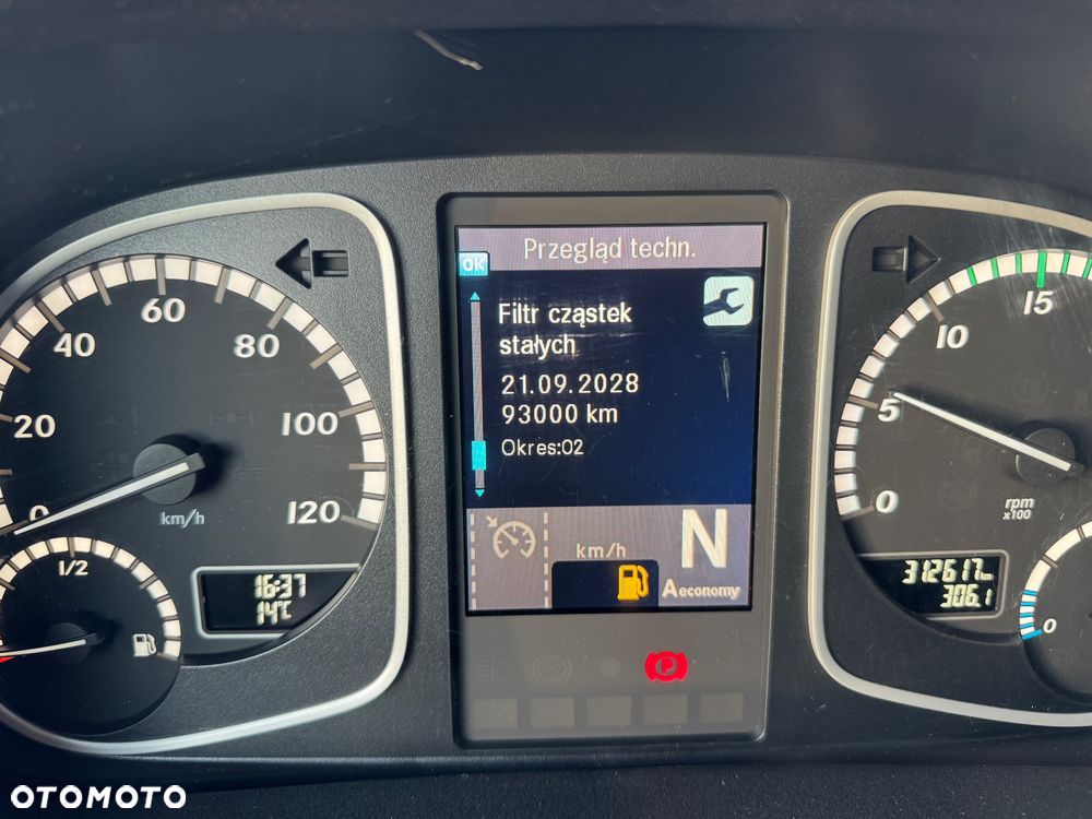 Mercedes-Benz ATEGO - 38