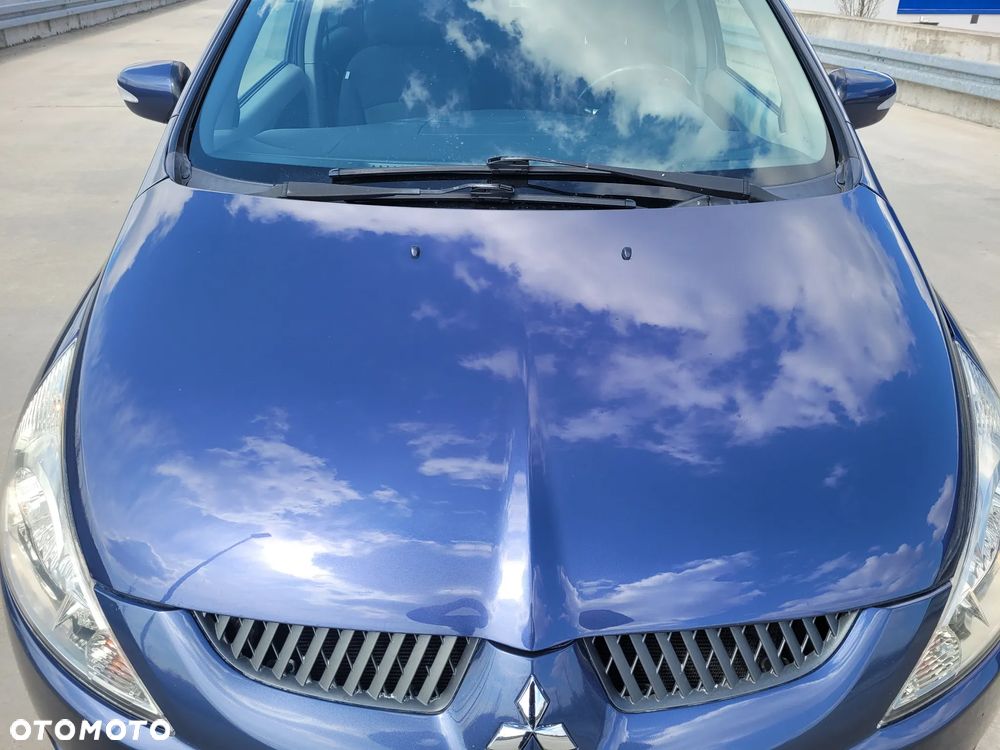 Mitsubishi Grandis 2.0 DI-D 7-Sitzer 30 Jahre - 20