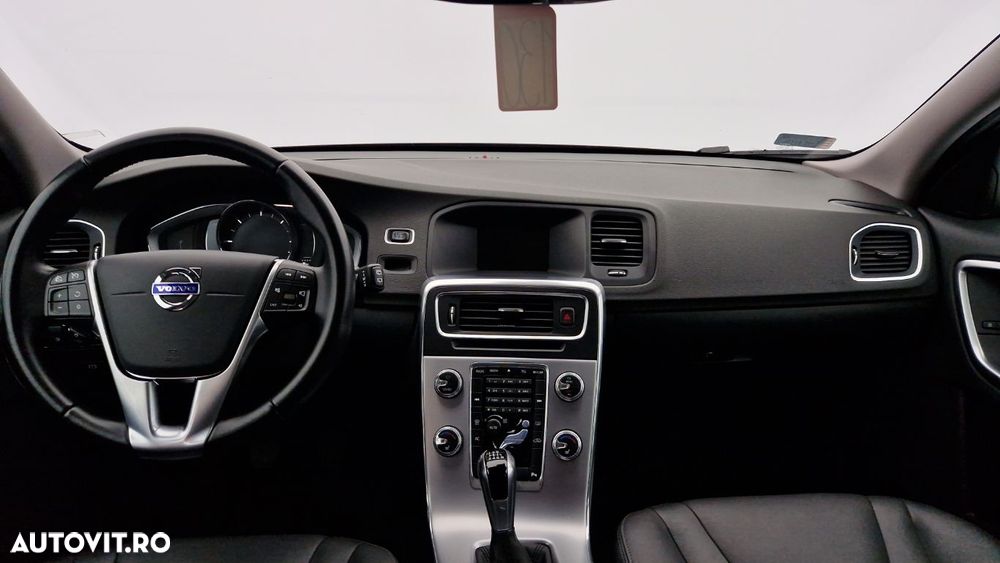 Volvo V60 D3 Summum - 14