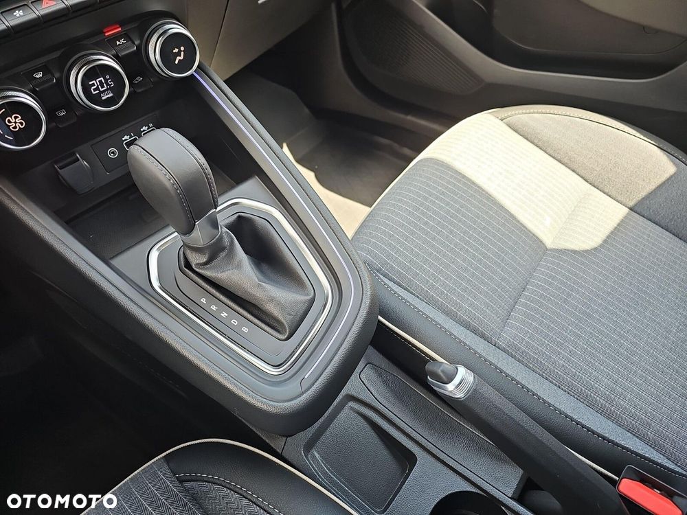 Renault Clio 1.6 E-TECH Full Hybrid 145 Techno - 24