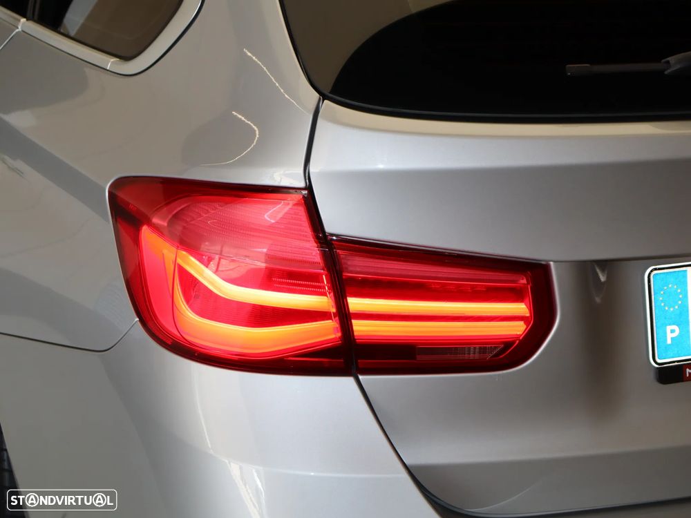 BMW 320 d EfficientDynamics Line Sport Auto - 11