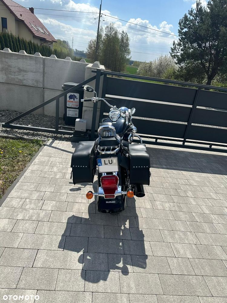 Suzuki Intruder - 14