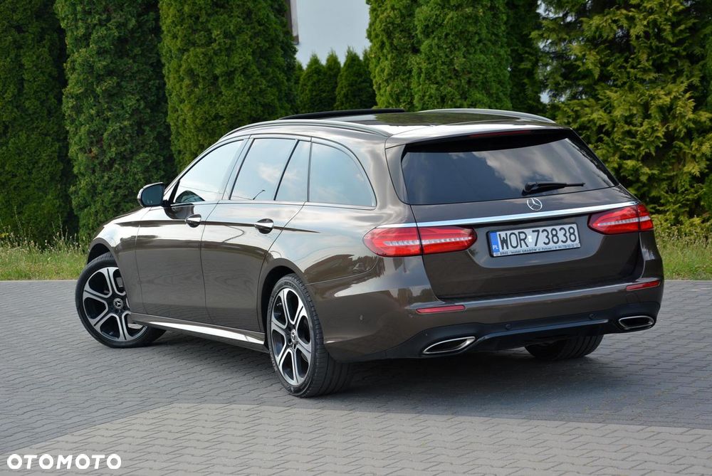 Mercedes-Benz Klasa E 250 9G-TRONIC - 5