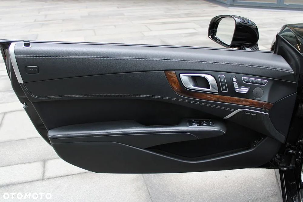 Mercedes-Benz SL 500 7G-TRONIC - 13