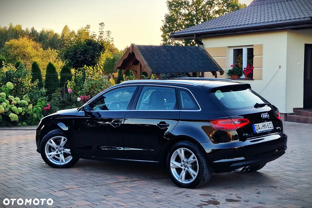 Audi A3 Sportback 1.4 TFSI CoD Ambiente - 23
