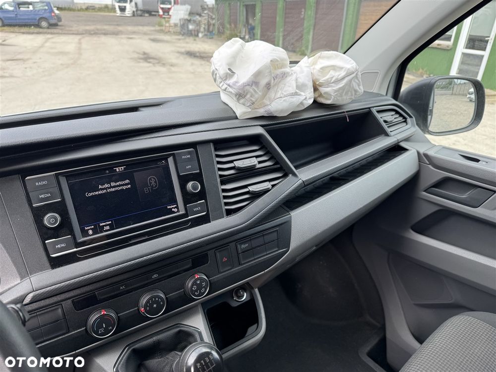 Volkswagen TRANSPORTER T6.1 - 23